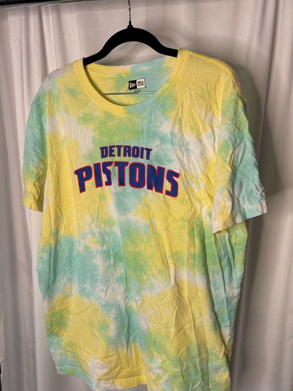 New Era Detroit Pistons Tie-Dye Tee - Yellow & Teal